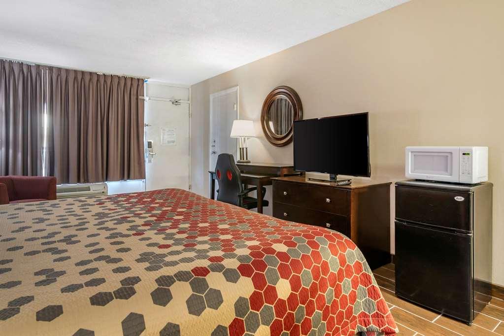 Clarion Inn Brunswick Phòng bức ảnh