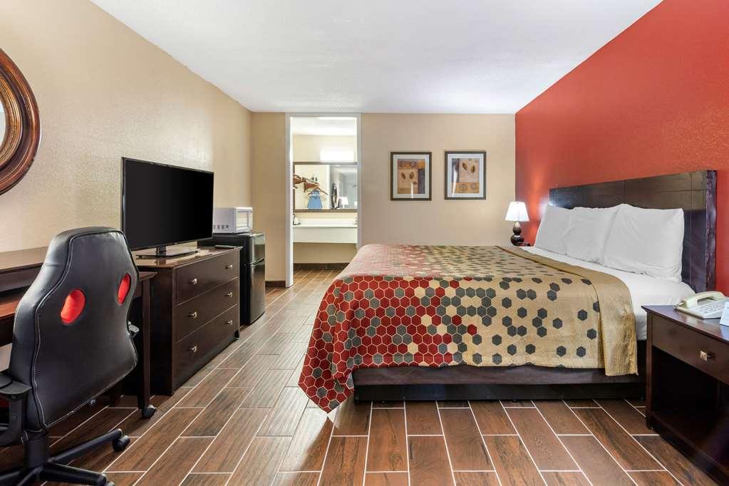 Clarion Inn Brunswick Phòng bức ảnh