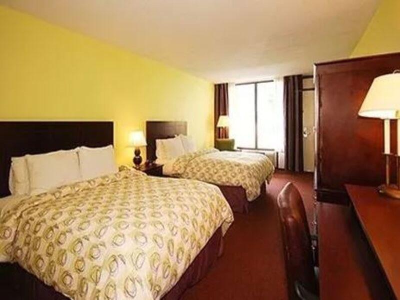 Clarion Inn Brunswick Phòng bức ảnh