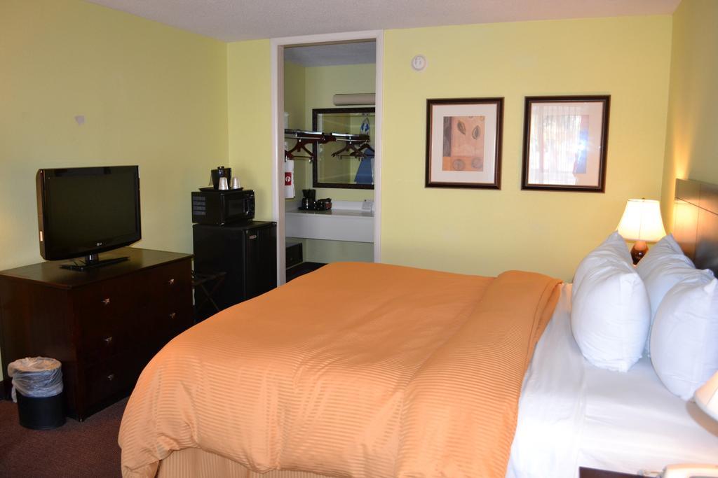 Clarion Inn Brunswick Ngoại thất bức ảnh