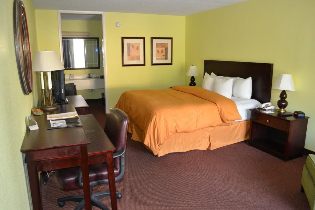 Clarion Inn Brunswick Phòng bức ảnh