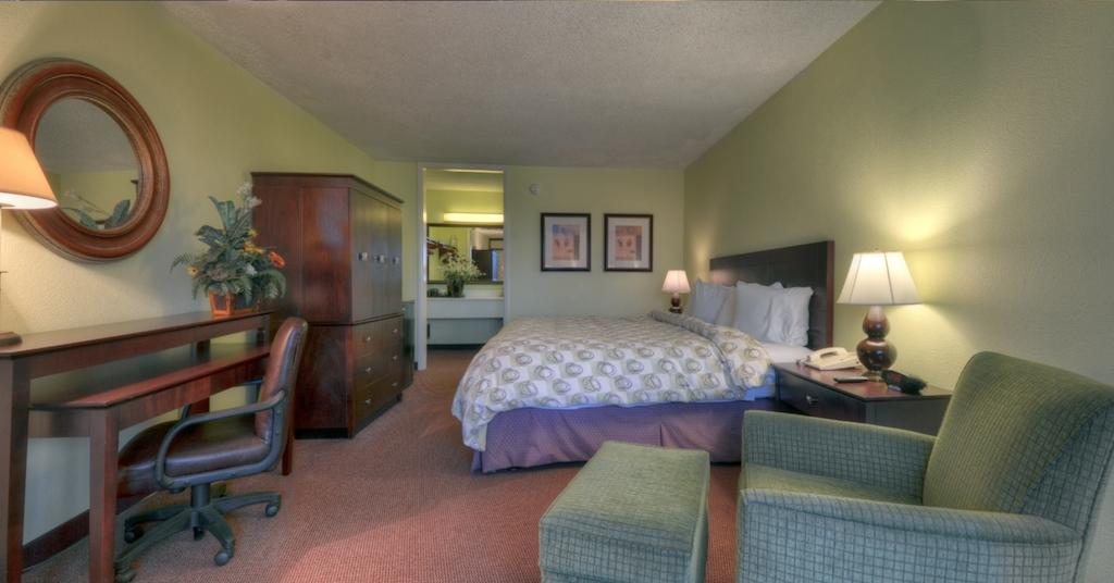 Clarion Inn Brunswick Phòng bức ảnh
